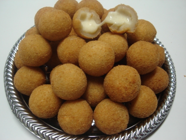 Bolinhas de Queijo